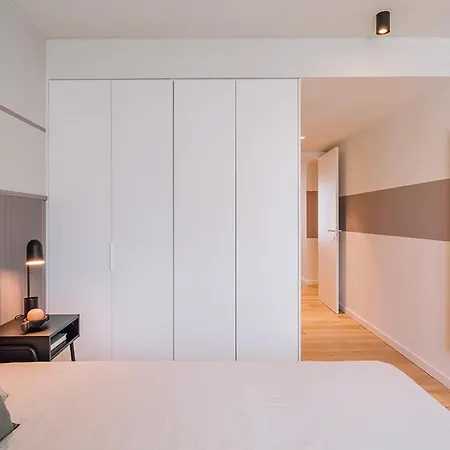 Almeirim - 2 Bedroom And Balcony In Areeiro 아파트 리스본