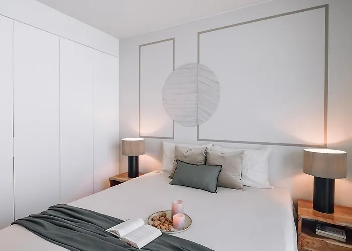 Almeirim - 2 Bedroom And Balcony In Areeiro