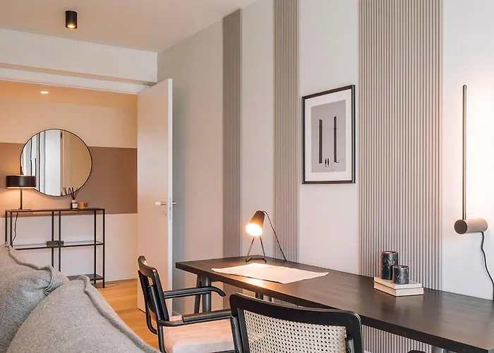 Almeirim - 2 Bedroom And Balcony In Areeiro * 리스본