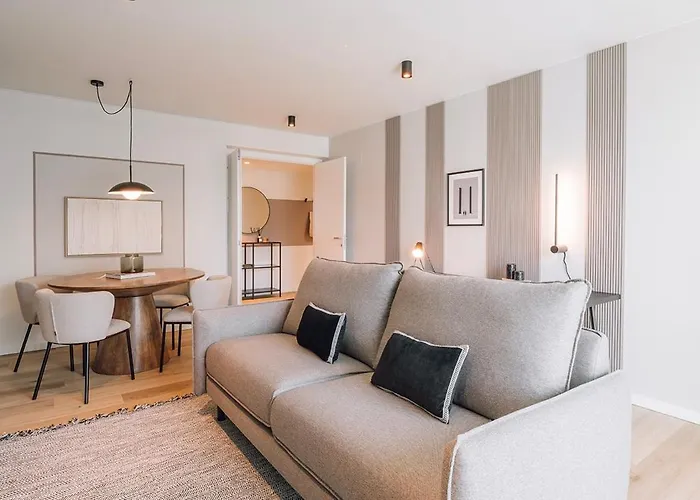 Almeirim - 2 Bedroom And Balcony In Areeiro