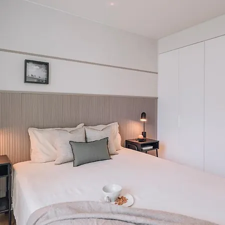 Almeirim - 2 Bedroom And Balcony In Areeiro *