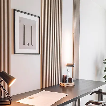 Almeirim - 2 Bedroom And Balcony In Areeiro 아파트 *