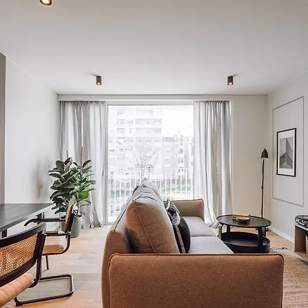 Apartment Almeirim - 2 Bedroom And Balcony In Areeiro Lisbon