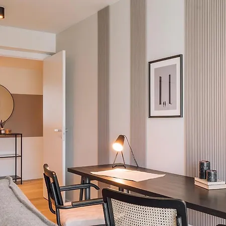 Almeirim - 2 Bedroom And Balcony In Areeiro * Lisbon