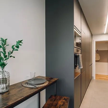 Apartman Almeirim - 2 Bedroom And Balcony In Areeiro