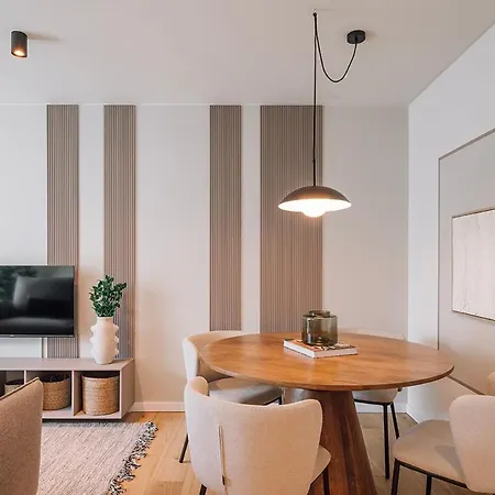 Apartament Almeirim - 2 Bedroom And Balcony In Areeiro