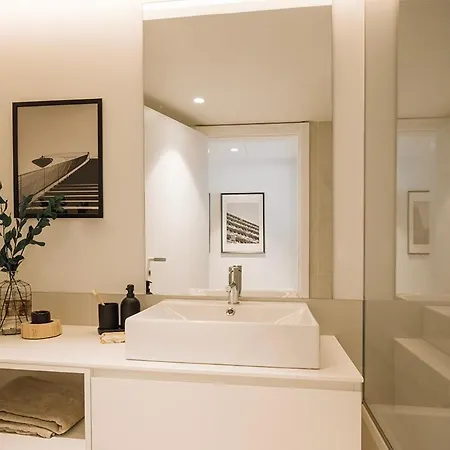 شقة Almeirim - 2 Bedroom And Balcony In Areeiro *